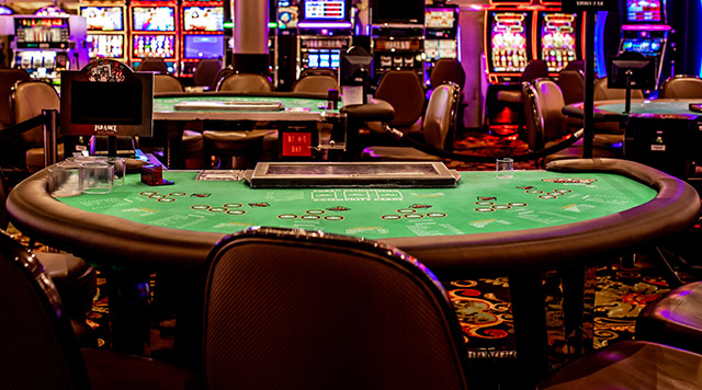 Find Your Favorite Casino Table Games - Par-A-Dice Casino | Par-A-Dice  Hotel Casino